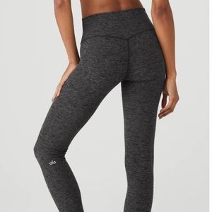 ALO YOGA 7/8 Highlight Legging- -New —- Medium
